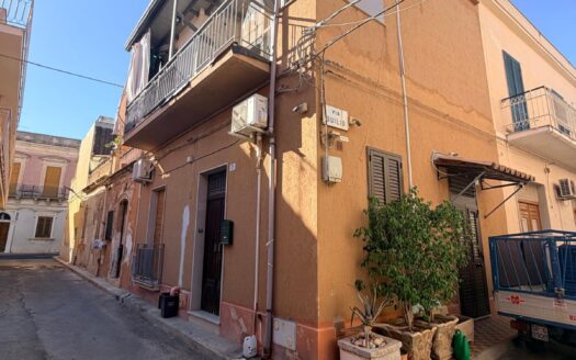 RIF. 0196 CASA INDIPENDENTE