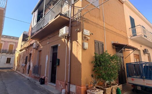 RIF. 0196 CASA INDIPENDENTE