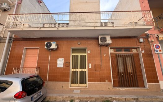 RIF. 0201 CASA INDIPENDENTE