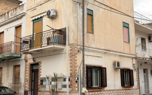 RIF. 0205 CASA INDIPENDENTE